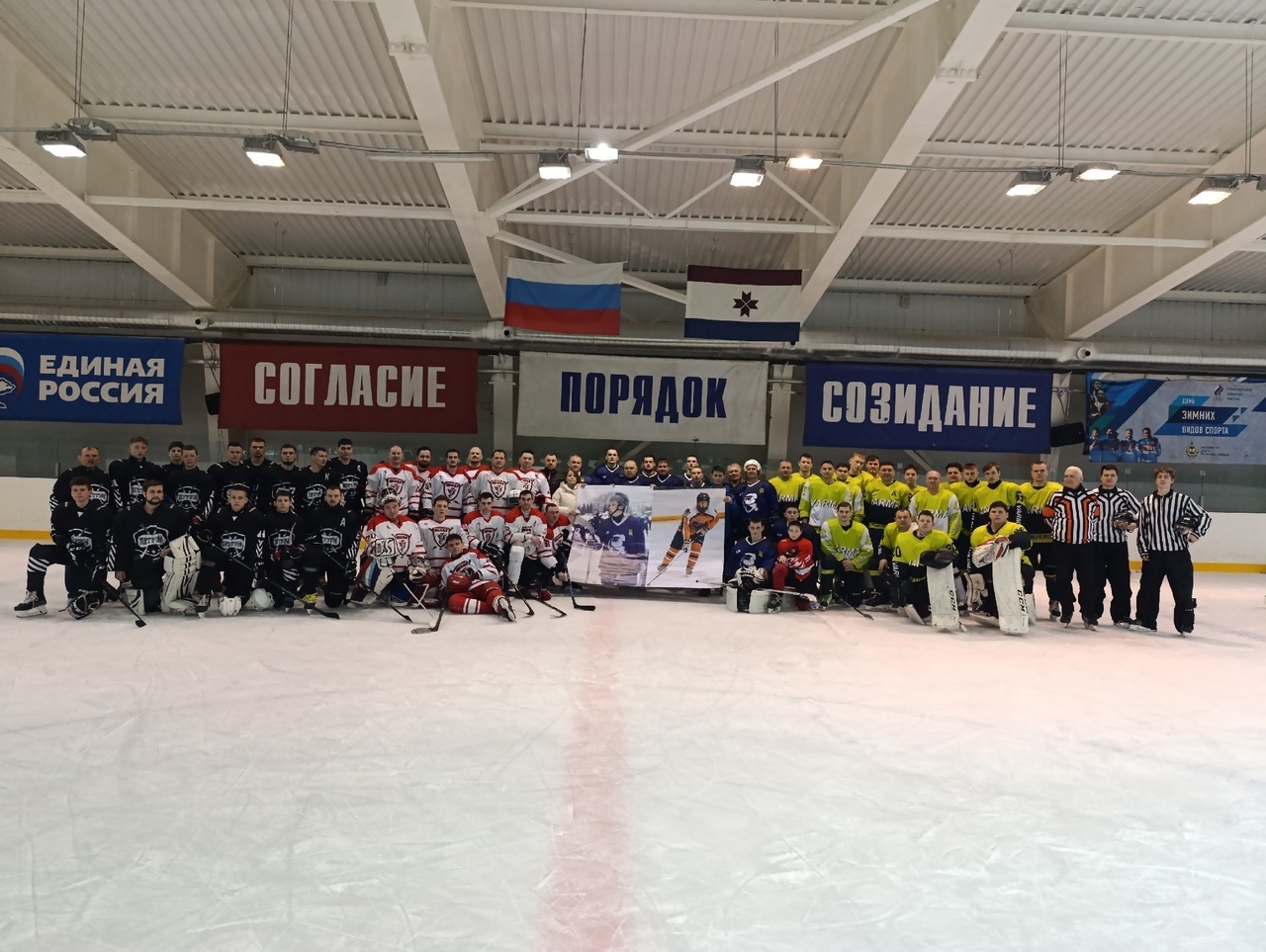 Состоялся хоккейный турнир в память о Андрее Куликове.