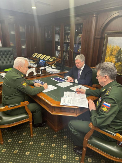 В Ульяновске могут открыть высшее училище военно-транспортной авиации. В Ульяновске могут открыть высшее училище военно-транспортной авиации.